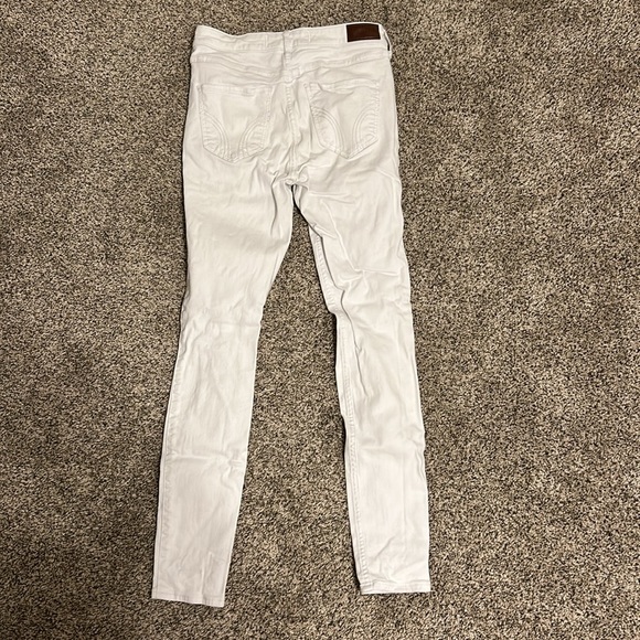 Hollister Skinney jeans - Picture 3 of 3